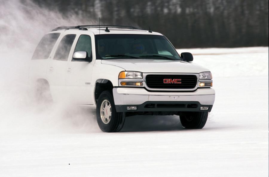  GMC Yukon 2003 года  (фото 18 из 20)